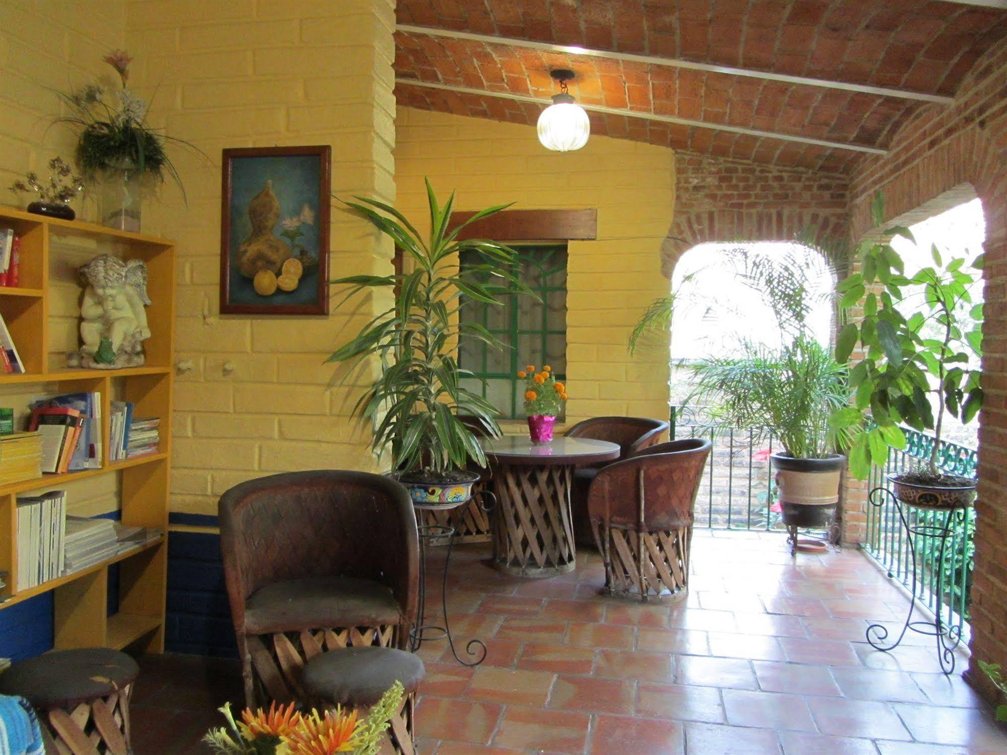 Casa del Retoño Tlaquepaque Exterior foto